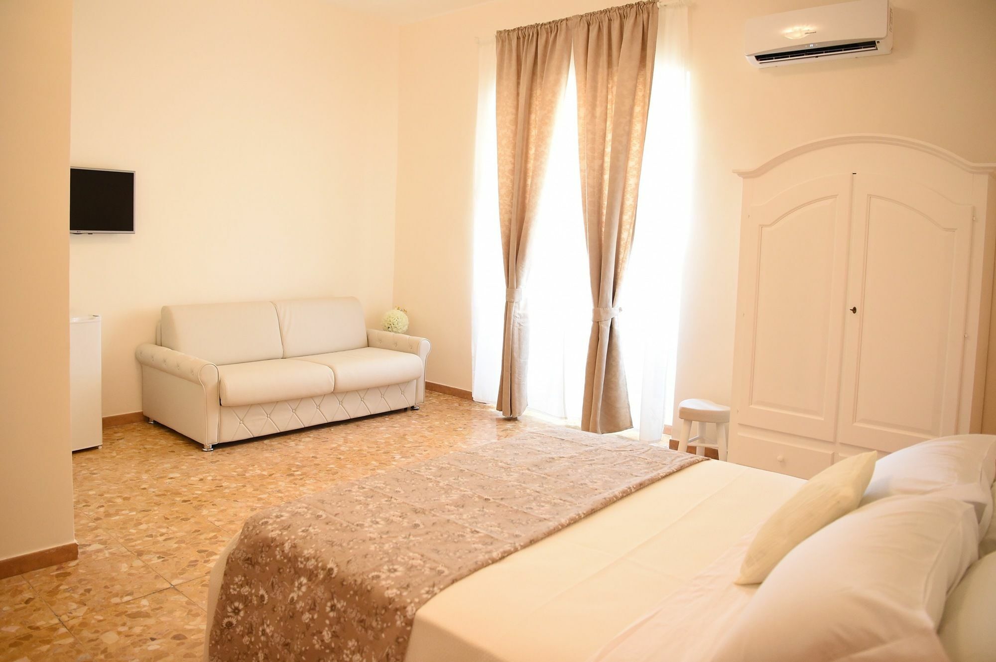 نابولي B&B Bonnes Suites المظهر الخارجي الصورة