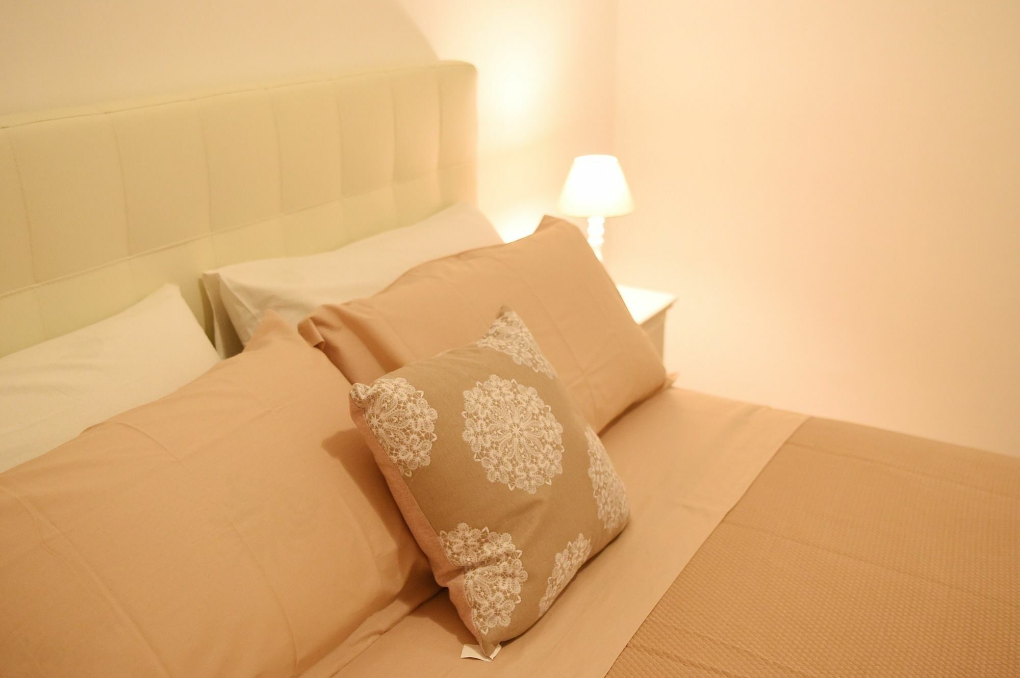 نابولي B&B Bonnes Suites المظهر الخارجي الصورة