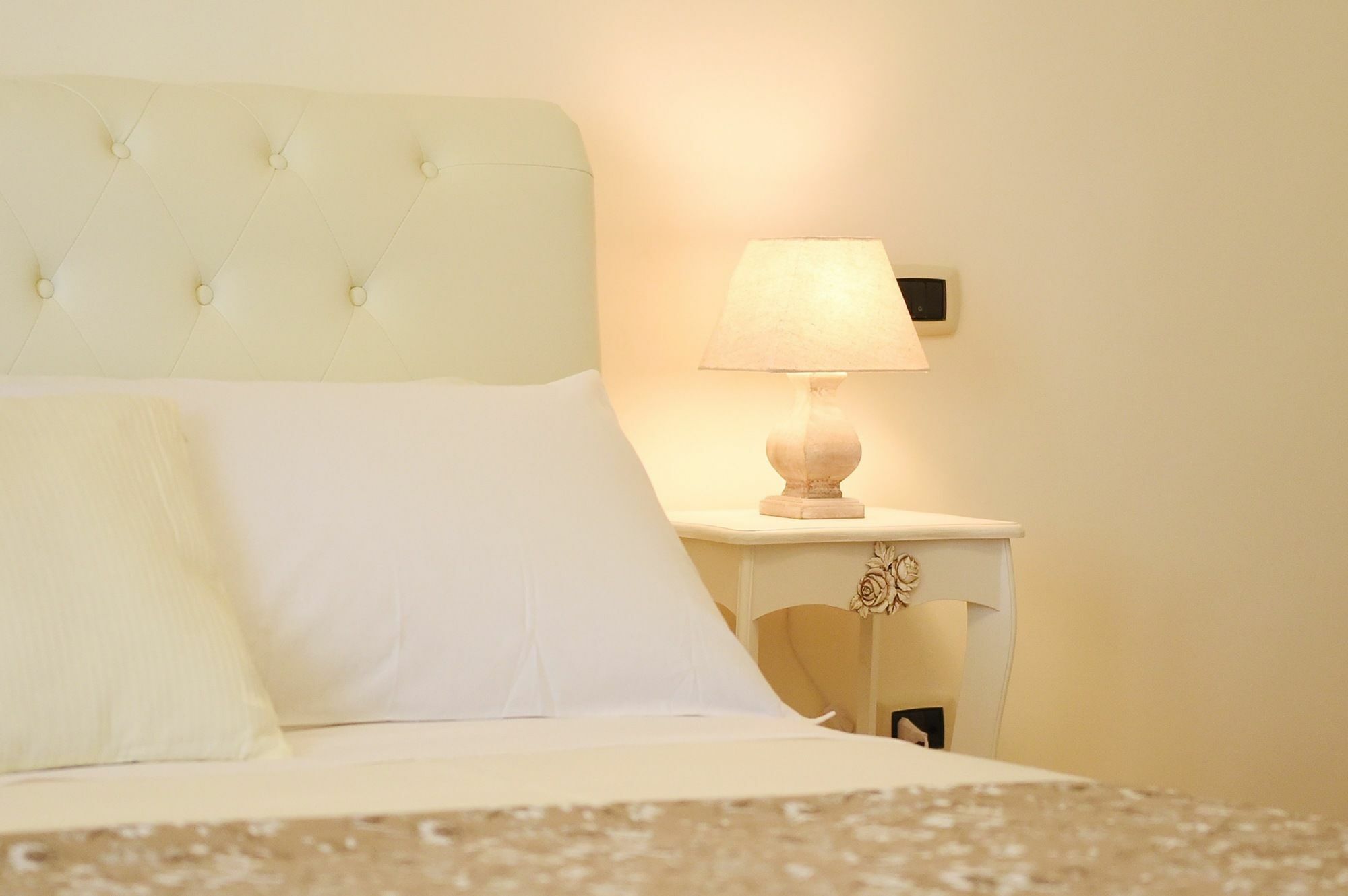 نابولي B&B Bonnes Suites المظهر الخارجي الصورة