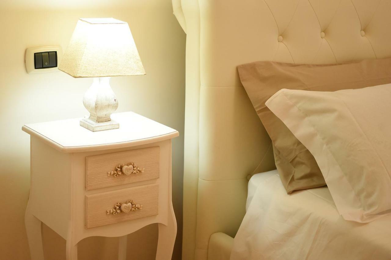 نابولي B&B Bonnes Suites المظهر الخارجي الصورة
