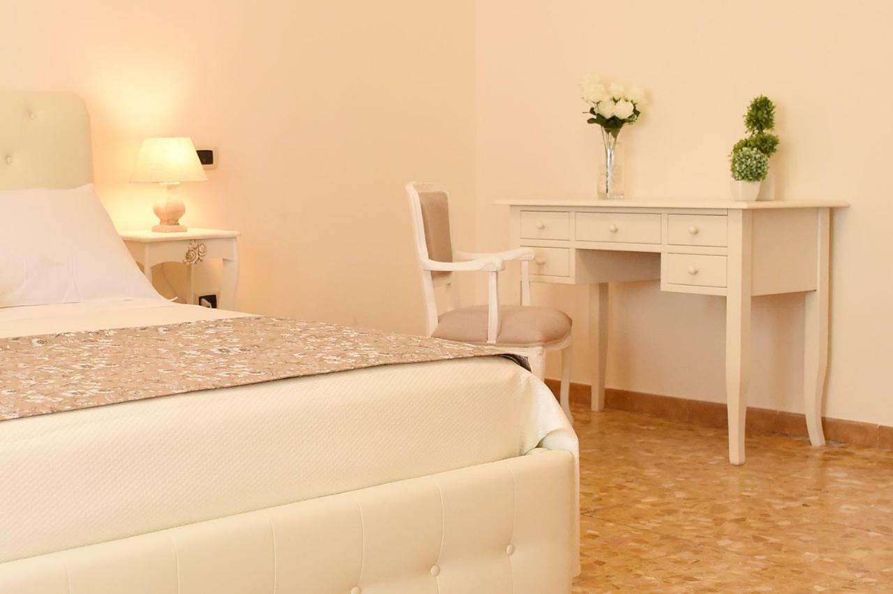 نابولي B&B Bonnes Suites المظهر الخارجي الصورة