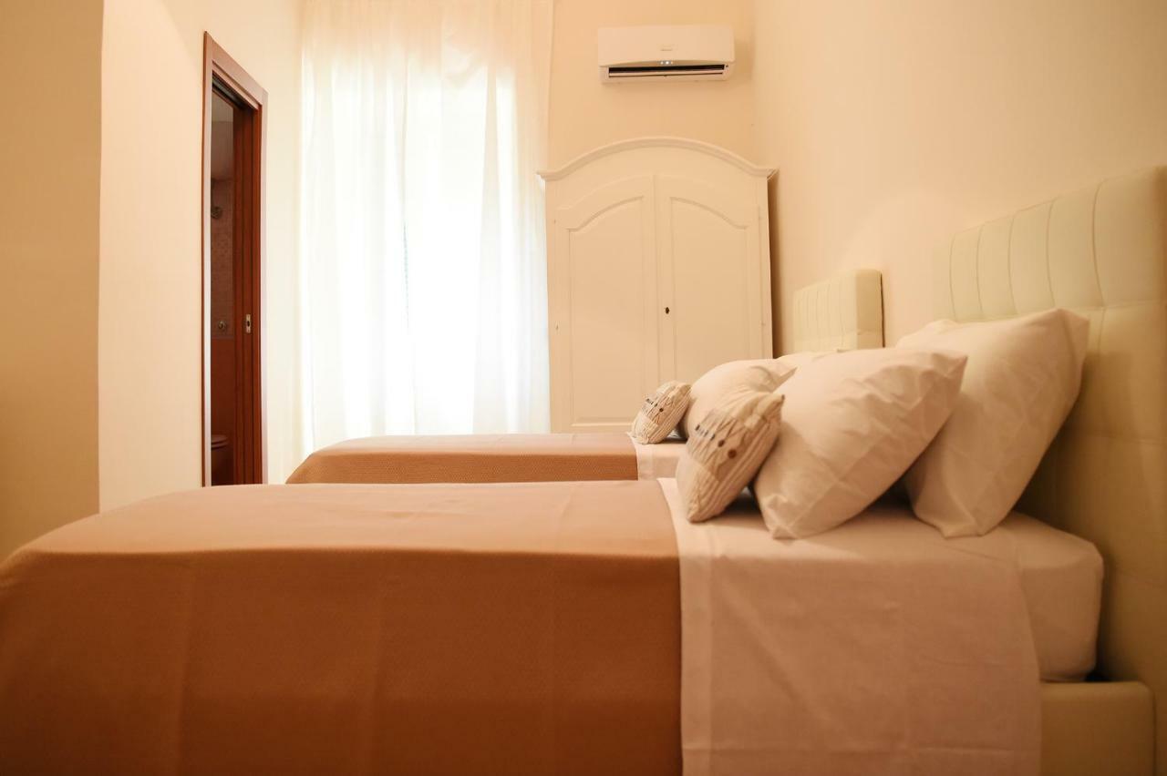 نابولي B&B Bonnes Suites المظهر الخارجي الصورة