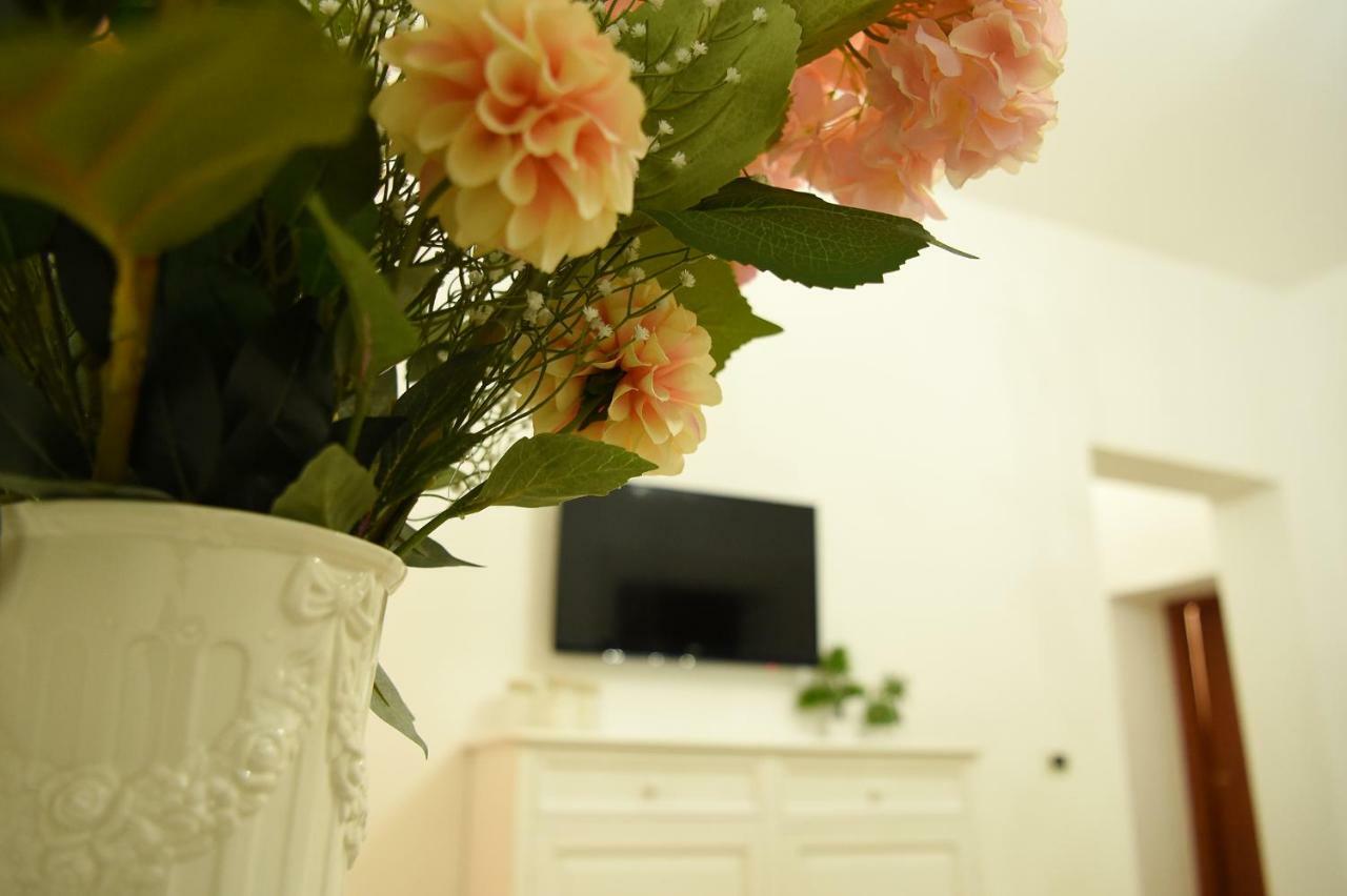 نابولي B&B Bonnes Suites المظهر الخارجي الصورة
